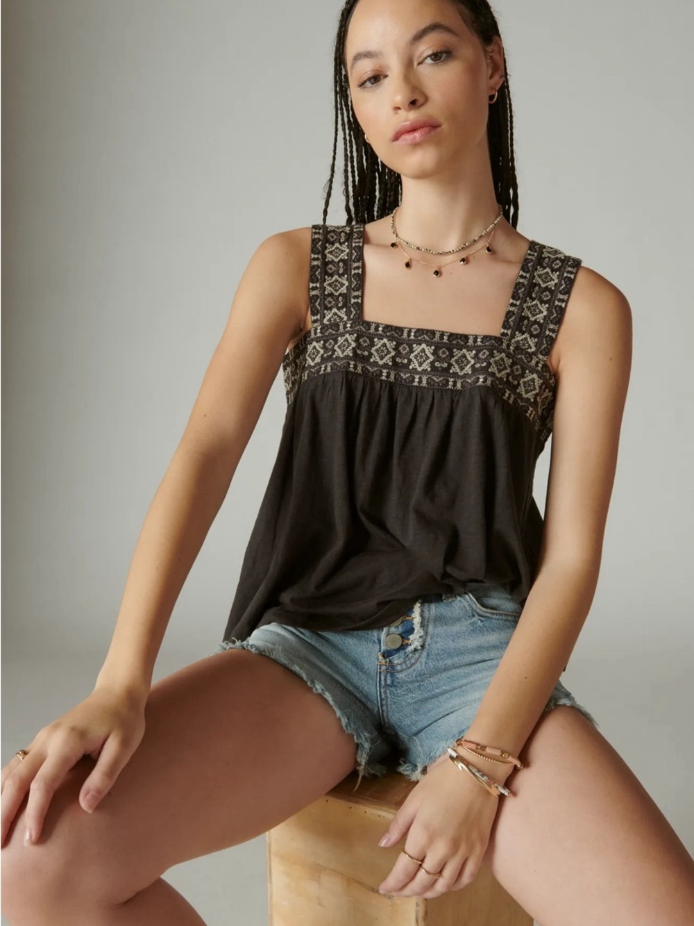 Lucky Brand Black Embroidered Square Neck Boho Casual Cropped Tank Top Sz M